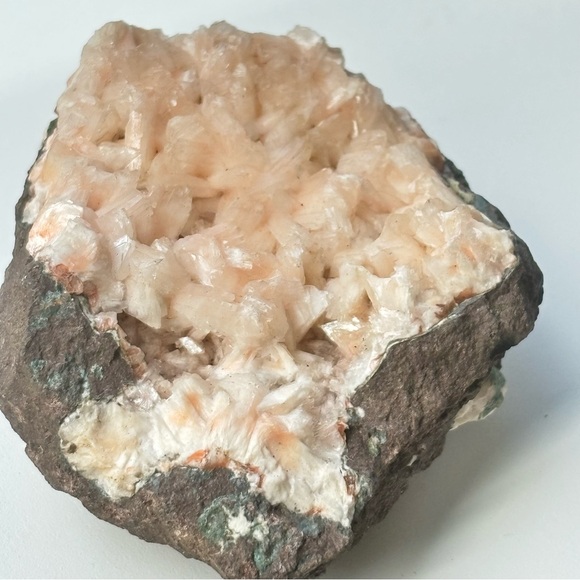 Natural Heulandite Crystal Specimen Nasik, India - Picture 1 of 15
